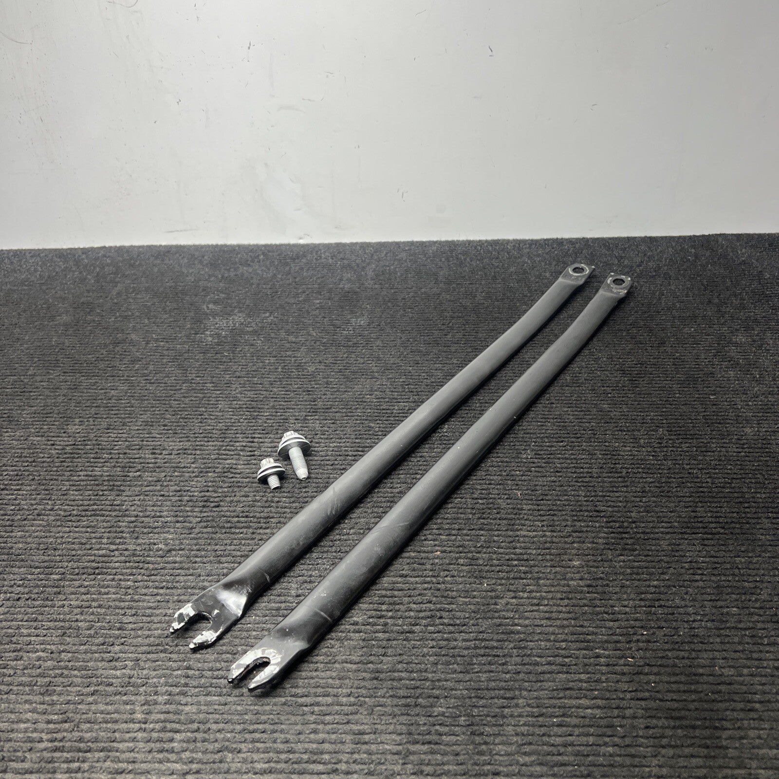 ☑️ BMW E90 E92 3 Series Hood Frame Support Strut Brace Pair Left & Right Set OEM