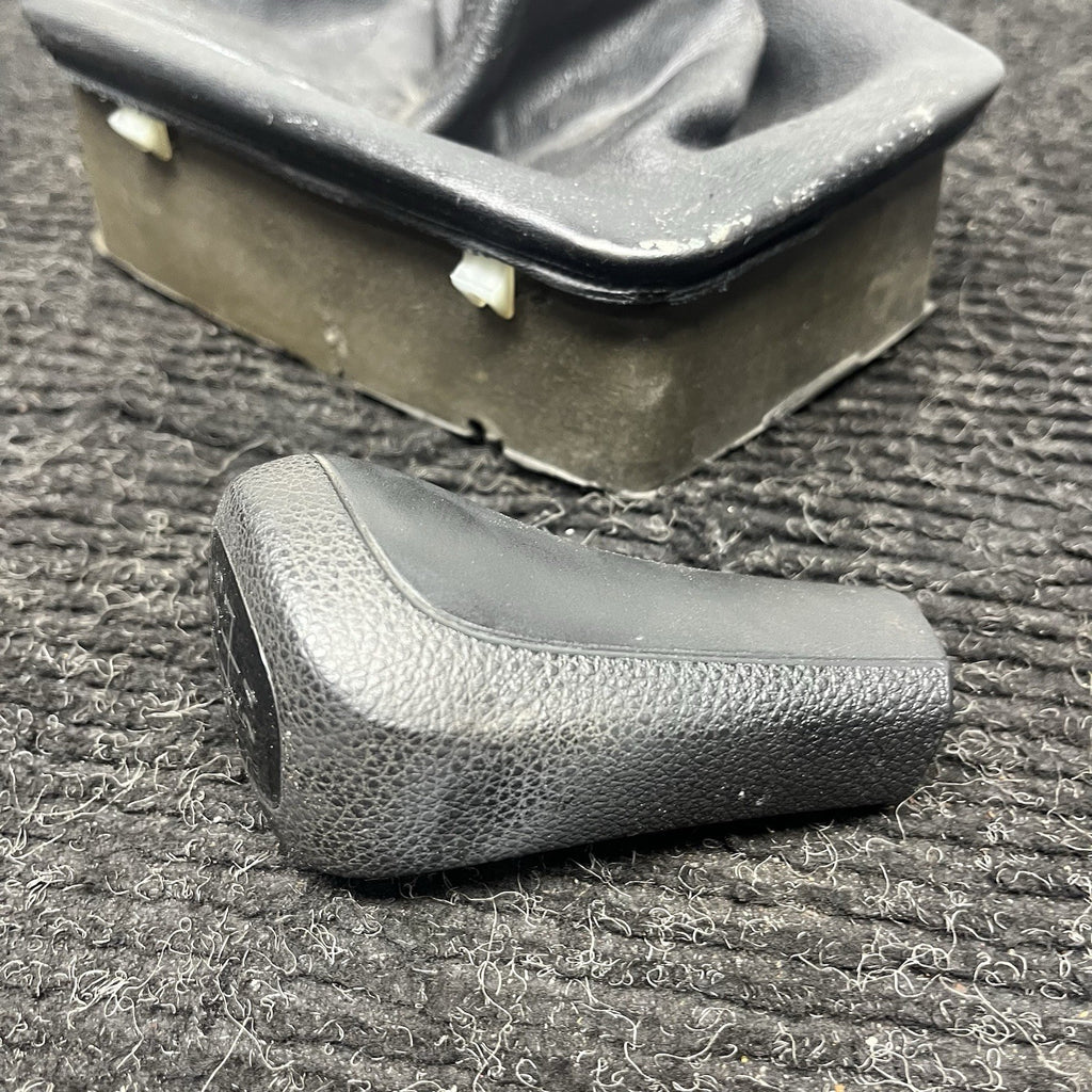 ☑️ 92-99 BMW E36 3 Series 328i Center Console ZF Shifter Knob Leather Boot Foam