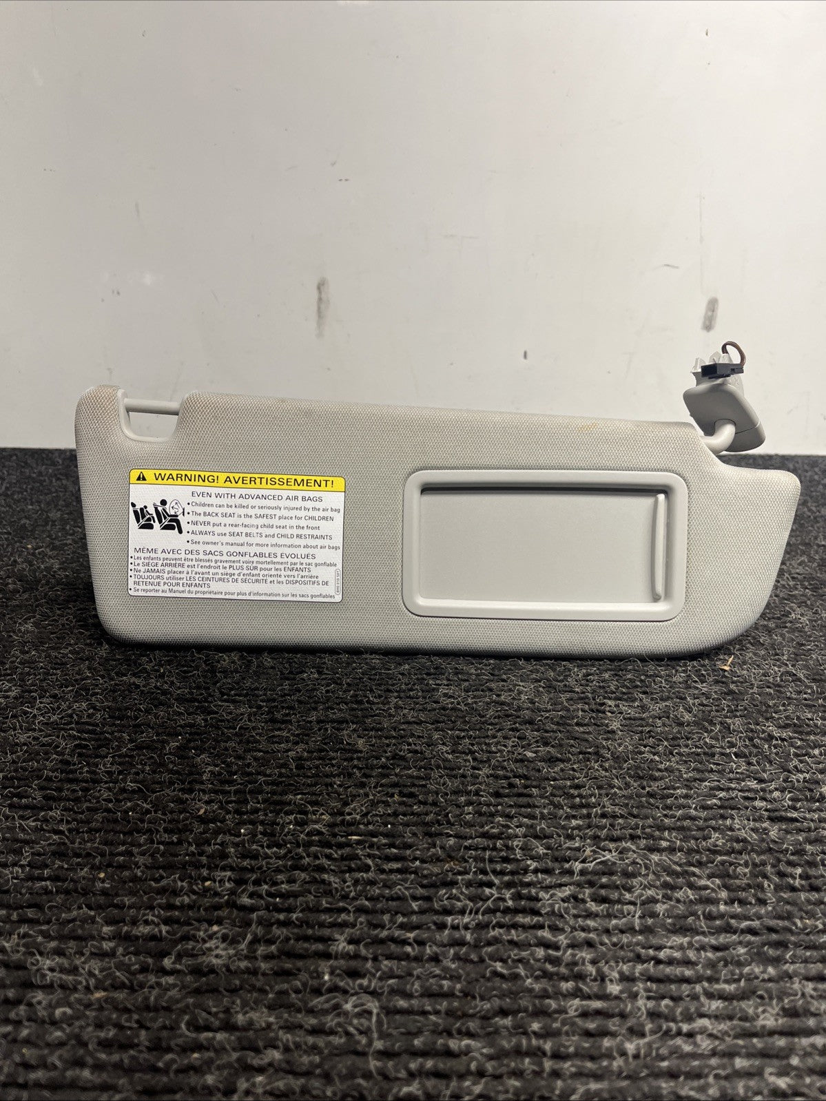 ☑️ 2012-2017 AUDI A6 - Right SUN Visor / Mirror OEM 4G0857552A