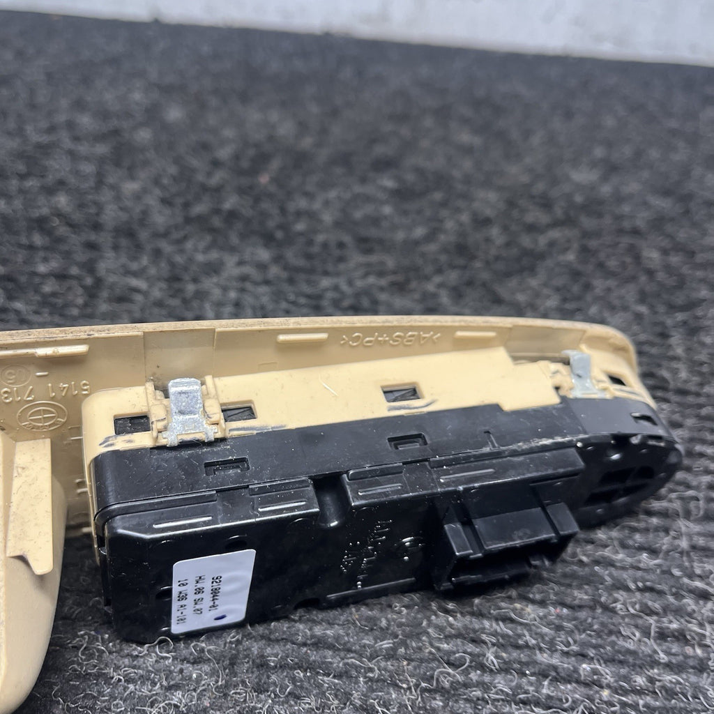 ☑️ 07-13 BMW X5 E70 FRONT LEFT DRIVER SIDE WINDOW SWITCH OEM 7137137