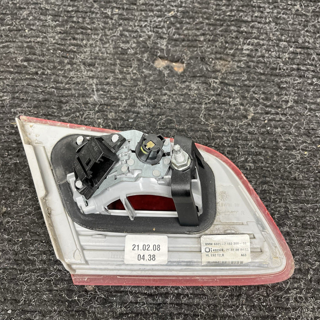 ☑️ 2007-2010 BMW E92 328i 335i COUPE INNER PASSENGER RH TAIL LIGHT PRE-LCI OEM