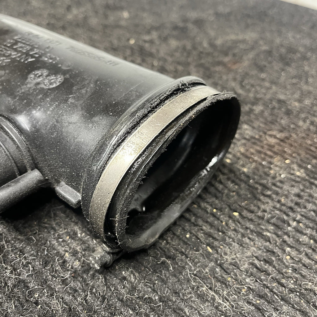 ☑️ BMW F15 X5 X6 35i 3.0L Air Intake Cleaner Duct Tube 7605585 OEM