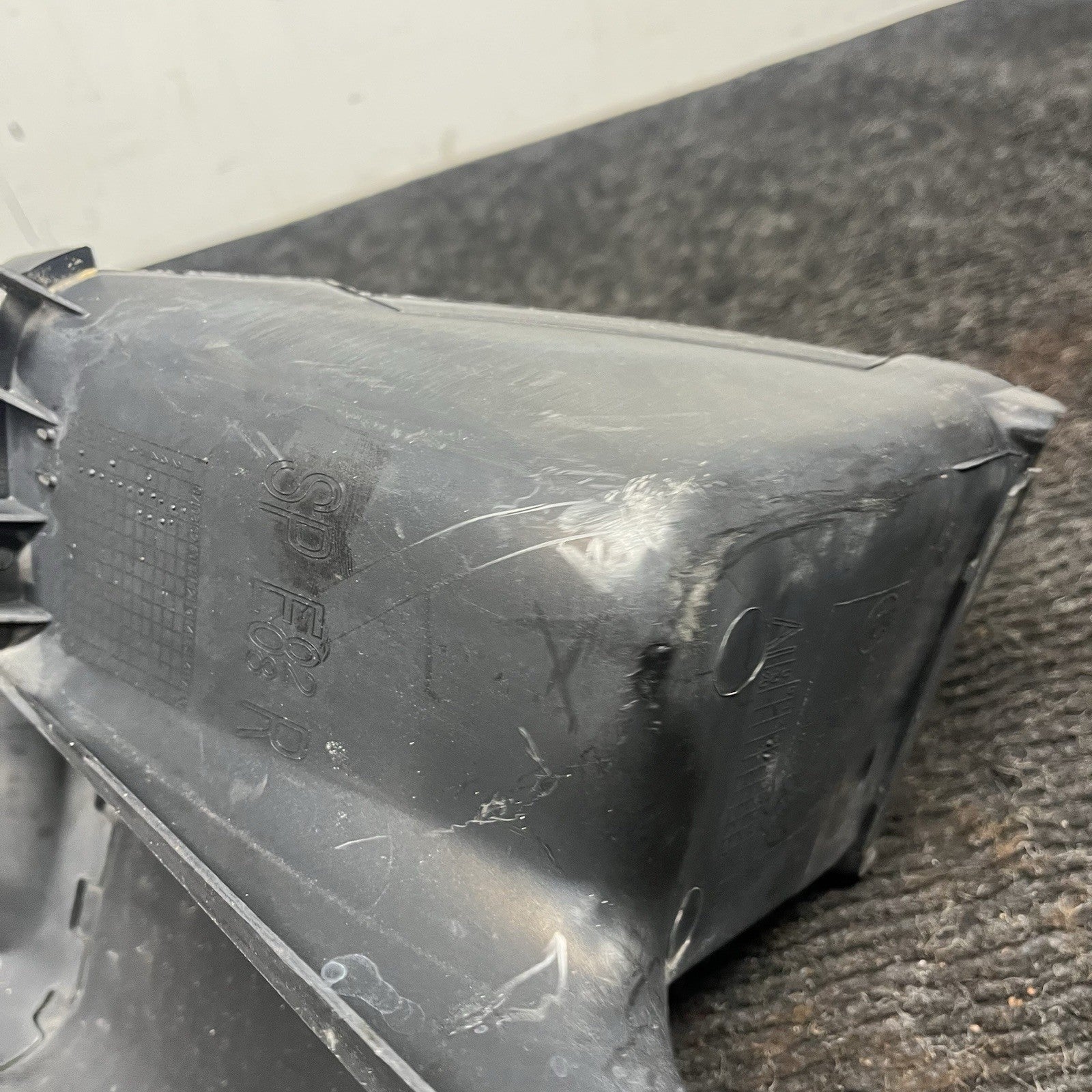 ☑️ 08-13 OEM BMW E82 E88 135i Front Right Passenger Side Oil Cooler Air Duct