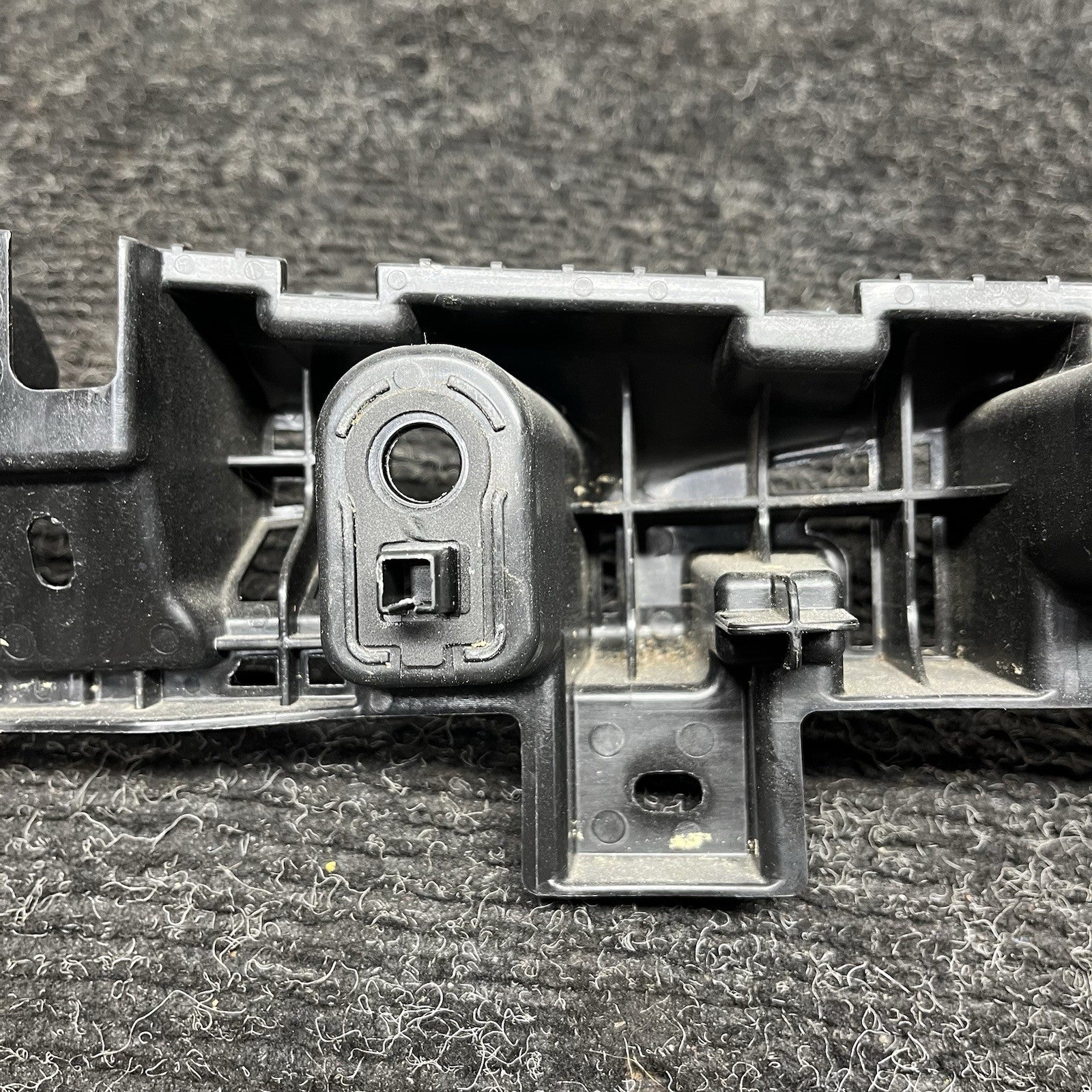 ☑️ 2022-2025 TOYOTA GR86 BRZ REAR BUMPER RIGHT SIDE UPPER MOUNT BRACKET OEM