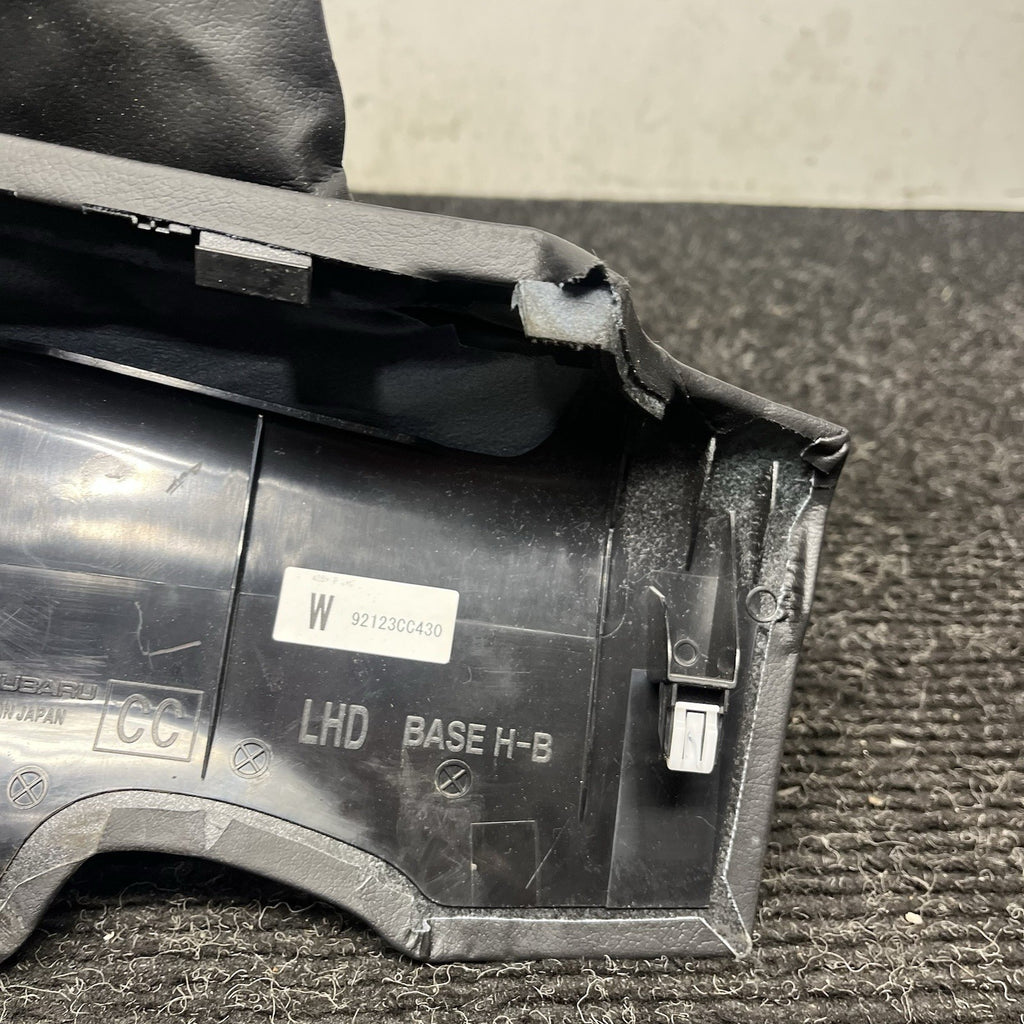 ☑️ 2022-2025 TOYOTA GR86 BRZ CONSOLE SHIFTER TOP BEZEL TRIM PANEL BRAKE BOOT OEM