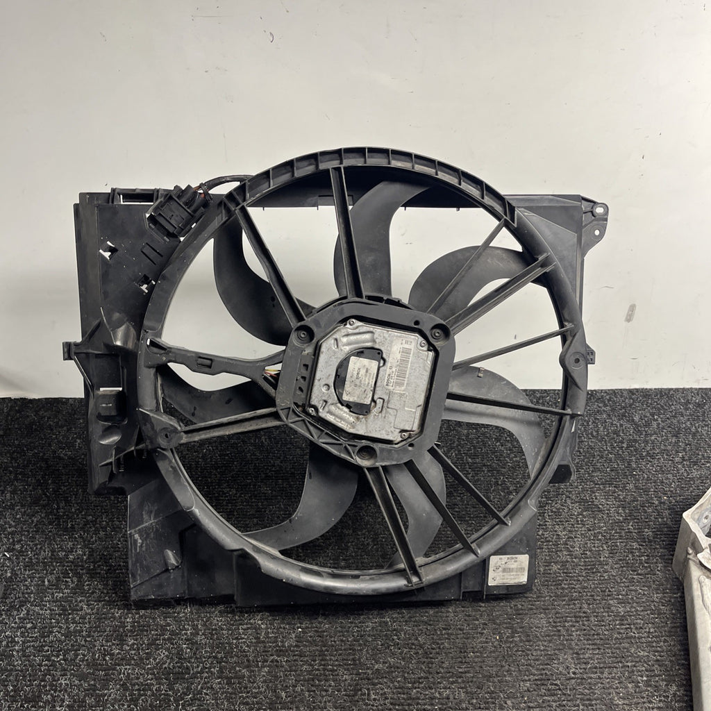 ☑️ 07-13 OEM BMW E88 E90 E92 N54 N55 Engine Radiator Cooling Auxiliary Fan 600W