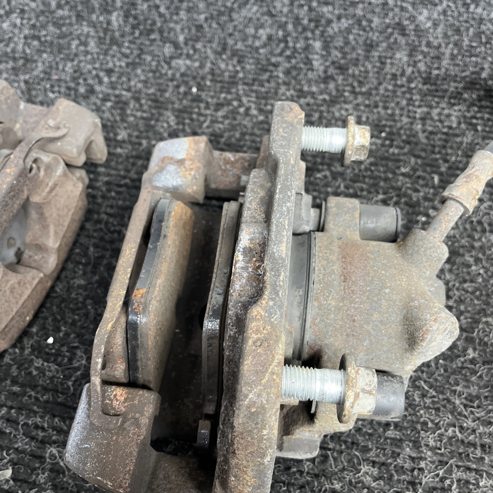 ☑️ 01-06 BMW E46 330i 330Ci RWD FRONT LEFT & RIGHT BRAKE CALIPER SET OEM