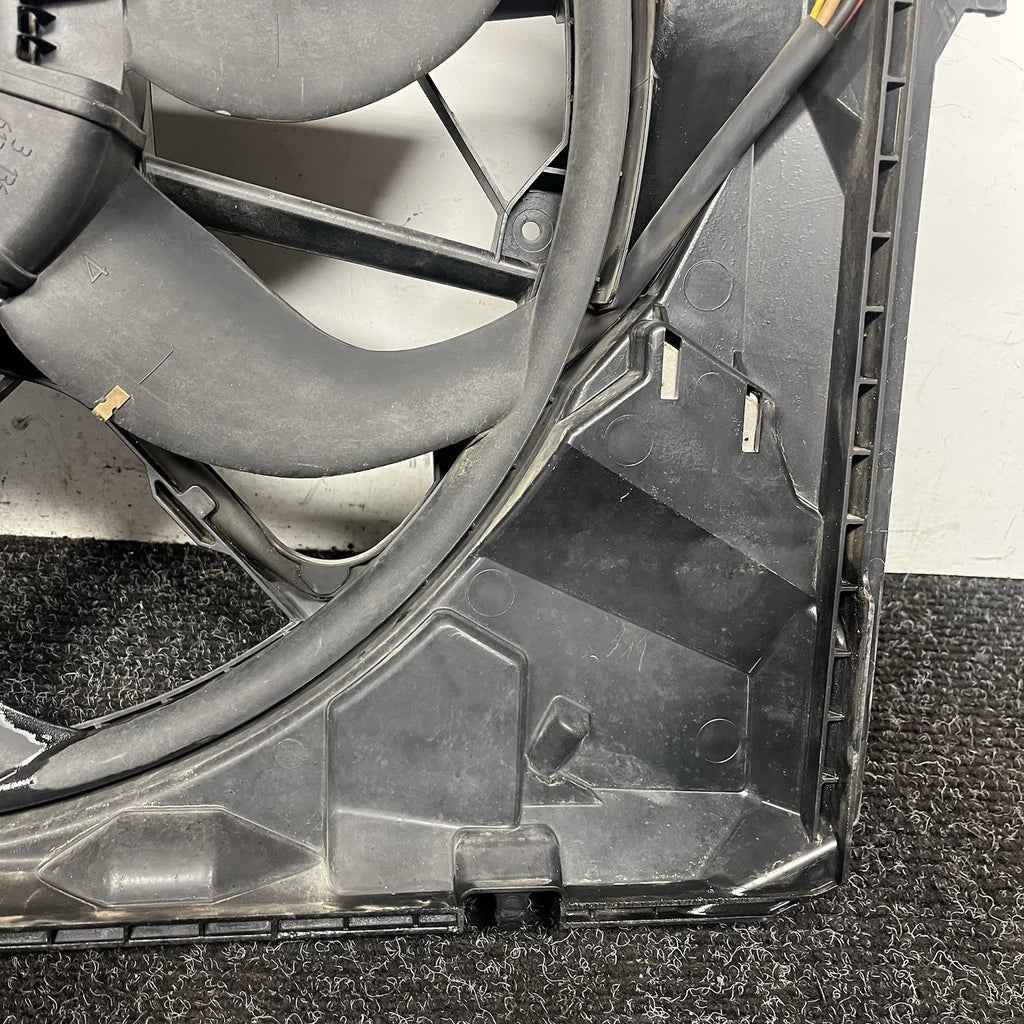 ☑️ 2007-2013 BMW 128i 328i N51 Radiator Cooling Fan 17427547305 OEM NOTE*