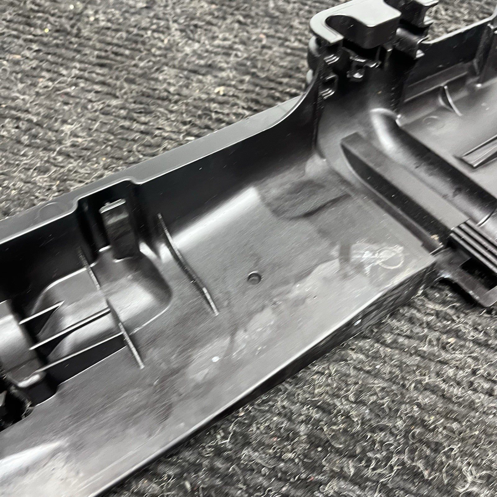 ☑️ BMW E90 Radiator Mount Carrier Left 7524912 OEM 06-11 325 328 330 335 M3
