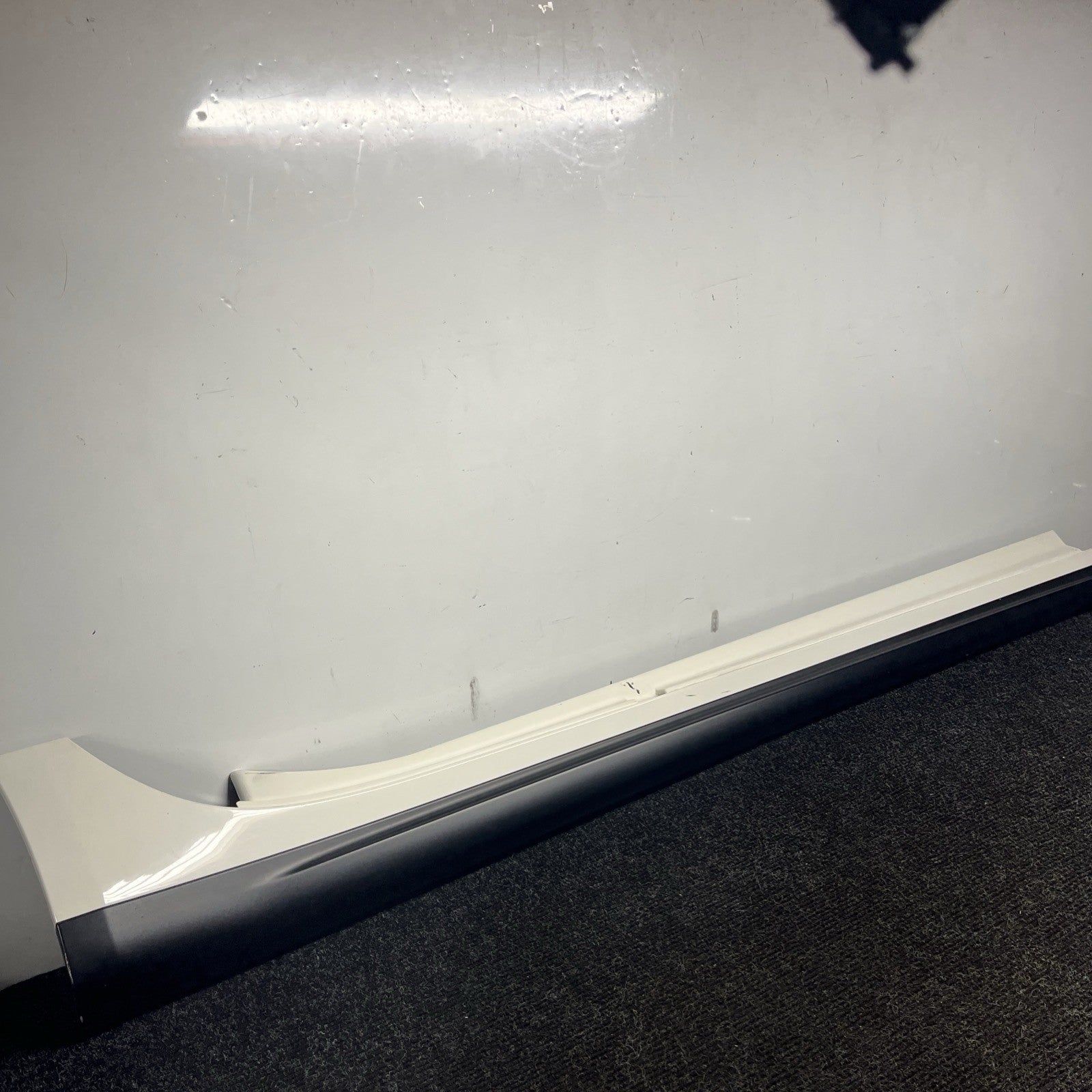 ☑️ 2014 - 2024 MASERATI GHIBLI RIGHT SIDE ROCKER MOLDING COVER PANEL OEM WHITE