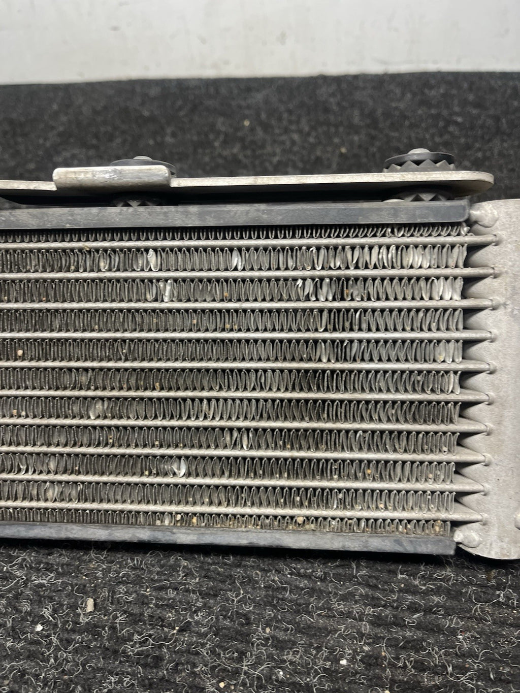 ☑️ 08-13 BMW E90 E92 E93 M3 OEM Right Passenger Engine Oil Cooler Radiator