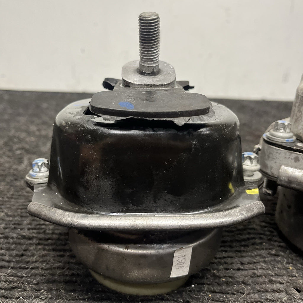 ☑️10-19 BMW E70 E71 X5 X6 XDRIVE35I Front Engine Motor Mount Bracket 6780260 OEM