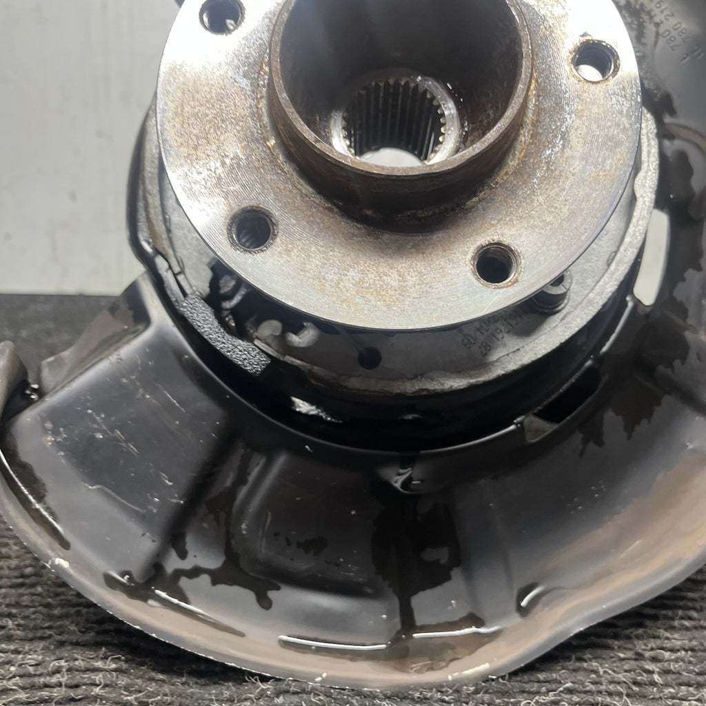 ☑️ 07-13 BMW E82 E88 E90 E92 E93 Rear Driver Hub Spindle Bearing Knuckle OEM