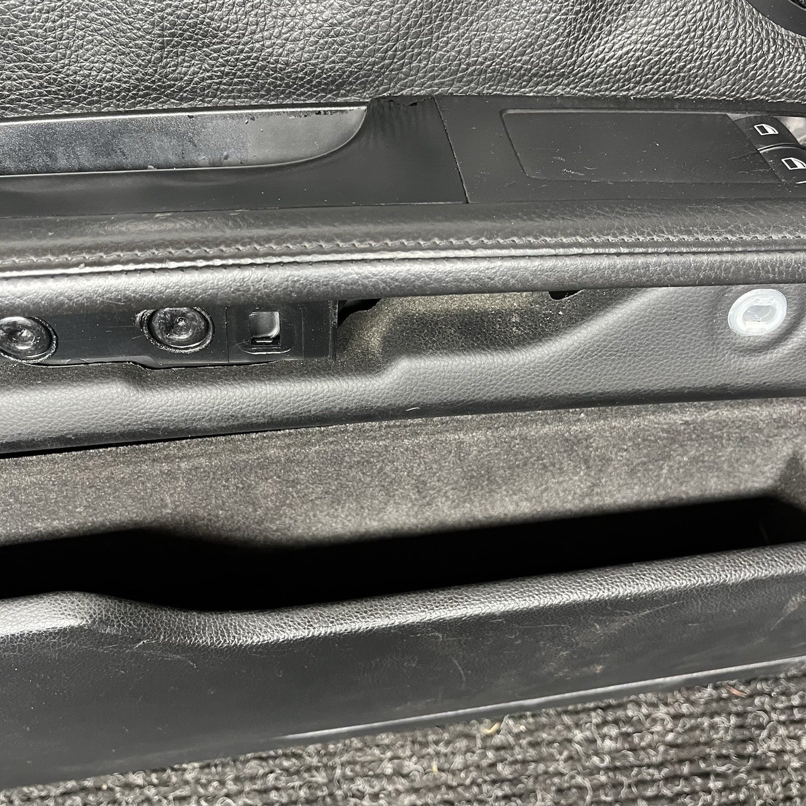 ☑️ 07-13 BMW E92 E93 3 Series Left Driver Side Door Panel Card Black OEM