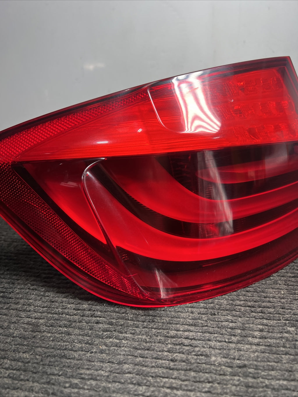 ☑️ 11-13 OEM BMW F10 528 535 550 M5 AH5 Rear Left Driver Side Outer Tail Light
