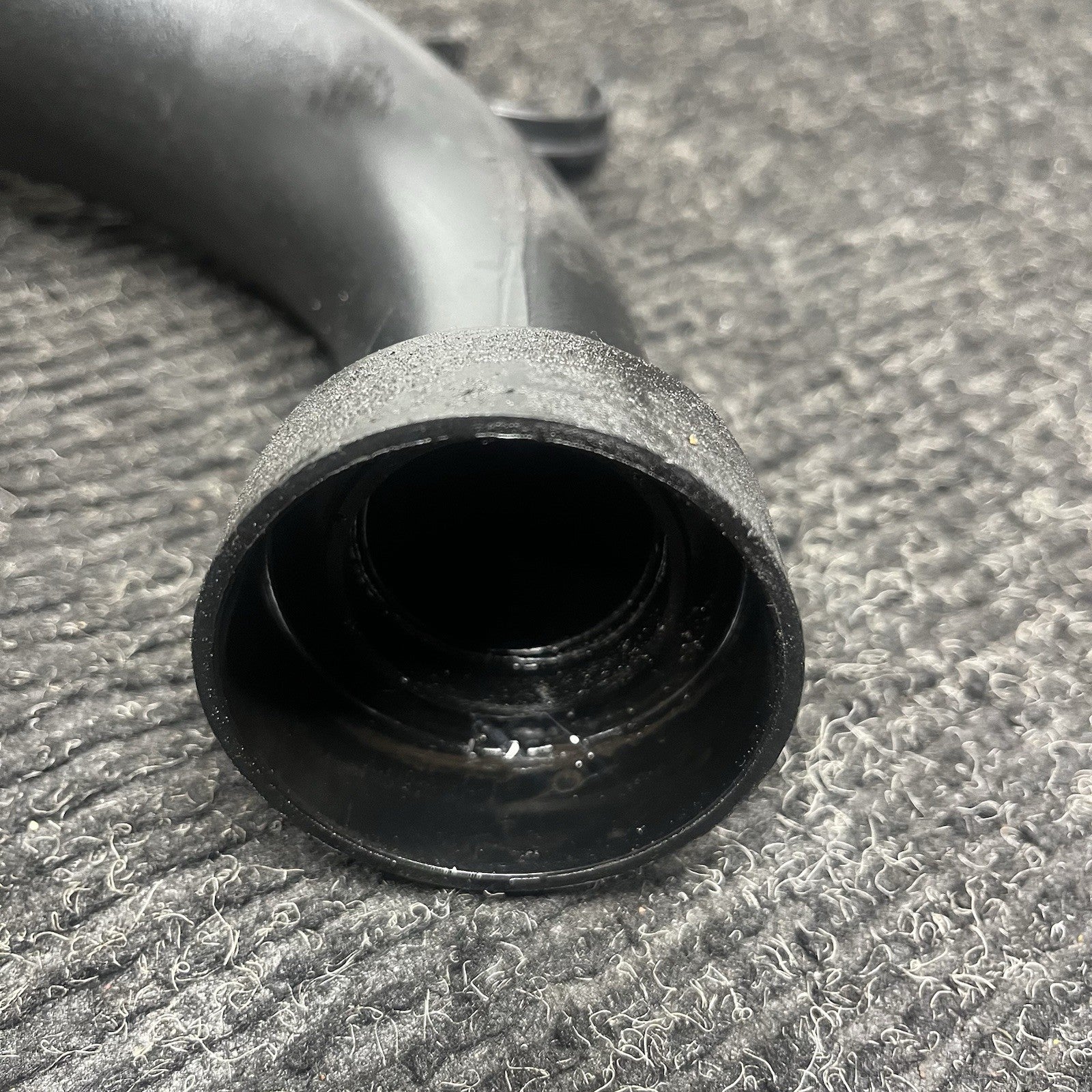 ☑️ BMW E90 335xi Air Intake Pipe Duct Induction Tube Front Engine N54 OEM