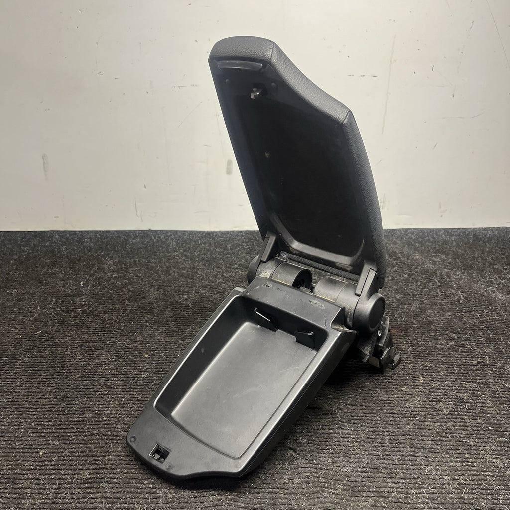 08-13 BMW E82 128i 135i Center Console Armrest Tray Lid BLACK Leather 9110501-08