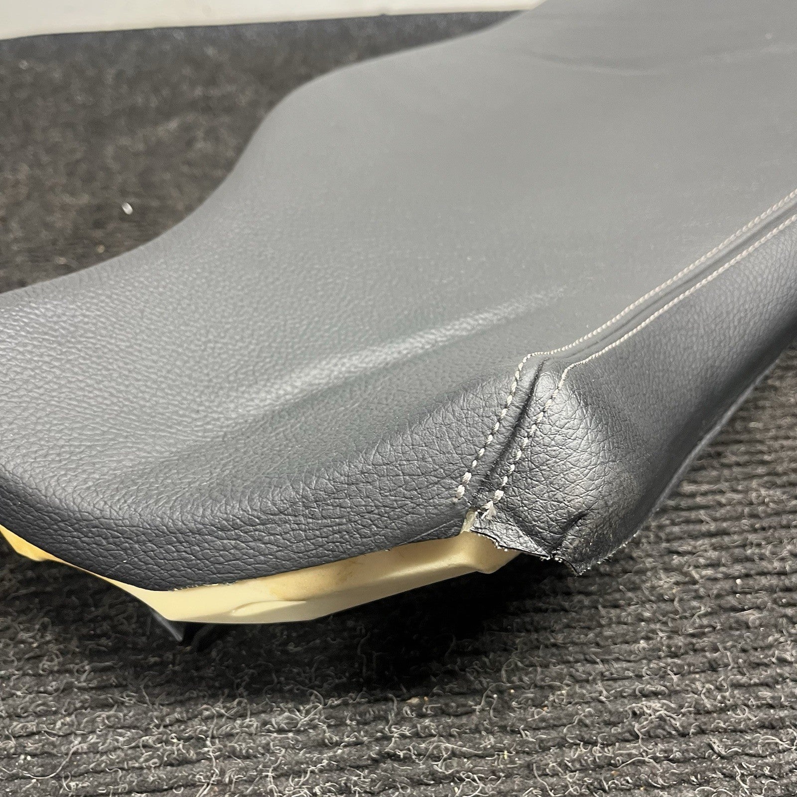 ☑️ 2015-2018 BMW 428ix F36 OEM Left Rear Seat Bolster Black Leather