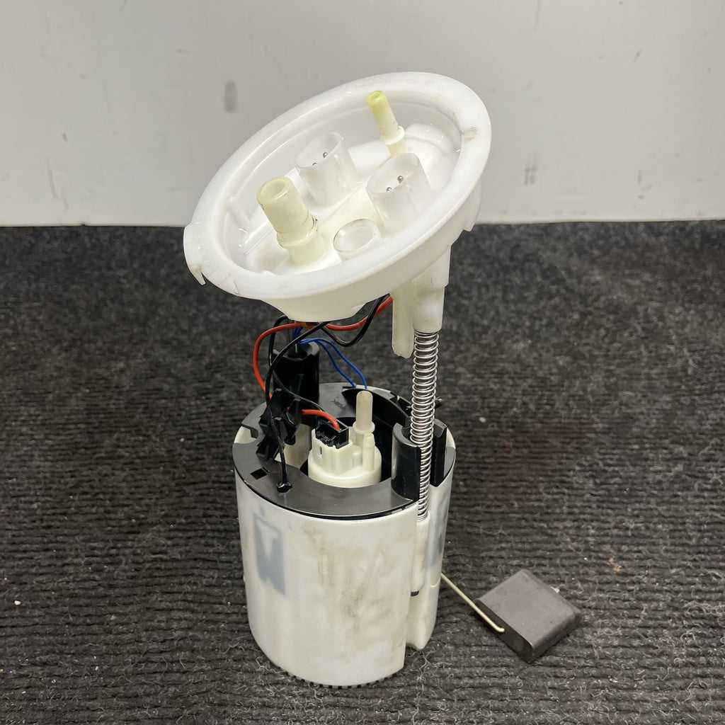 ☑️ 06-13 BMW E82 E88 E90 E91 E92 E93 135I 335I Fuel Pump OE