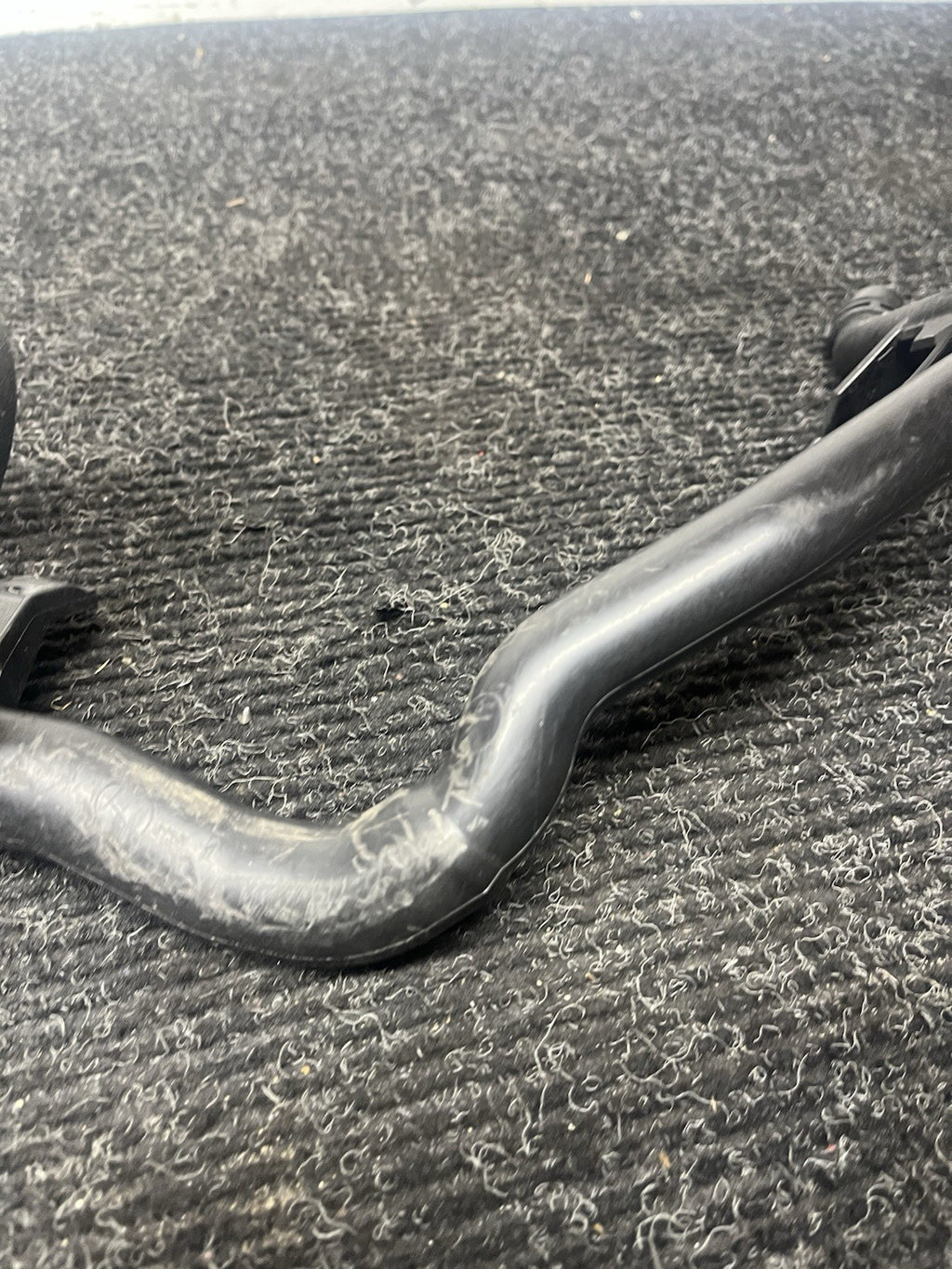 ☑️ OEM BMW E90 E92 E93 N54 RWD AT Thermostat Hose  Coolant Return Pipe Line