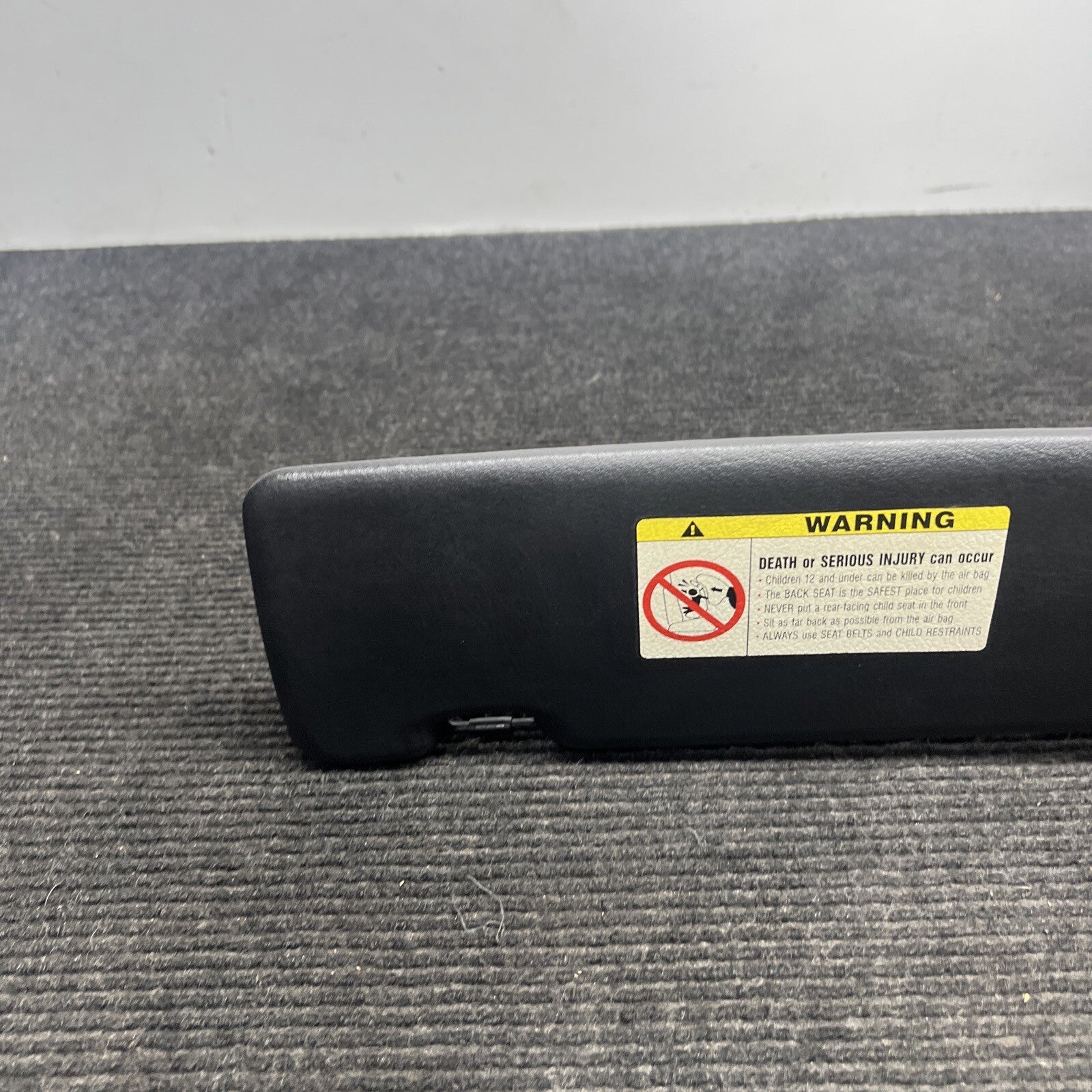☑️ 2001-2006 BMW 3 Series E46 Convertible Sun Visor  101-0232400 Passenger