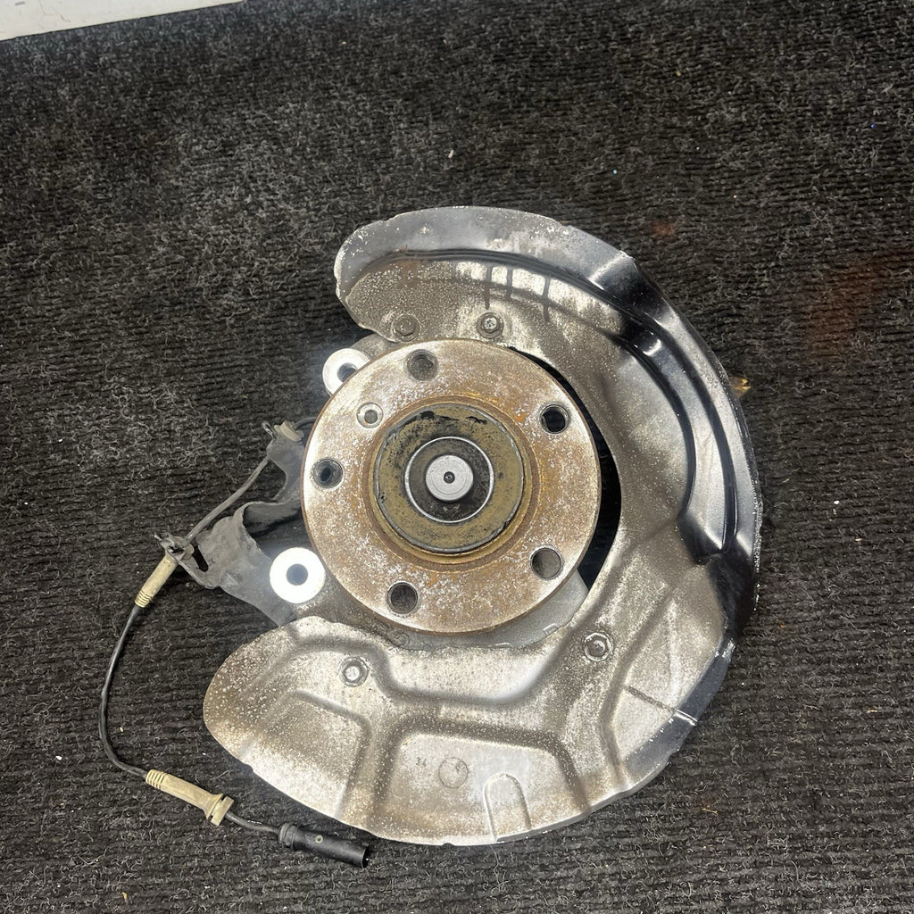 ☑️ 14-17 BMW F22 F23 M235i Front Right Passenger Spindle Knuckle Hub RWD OEM
