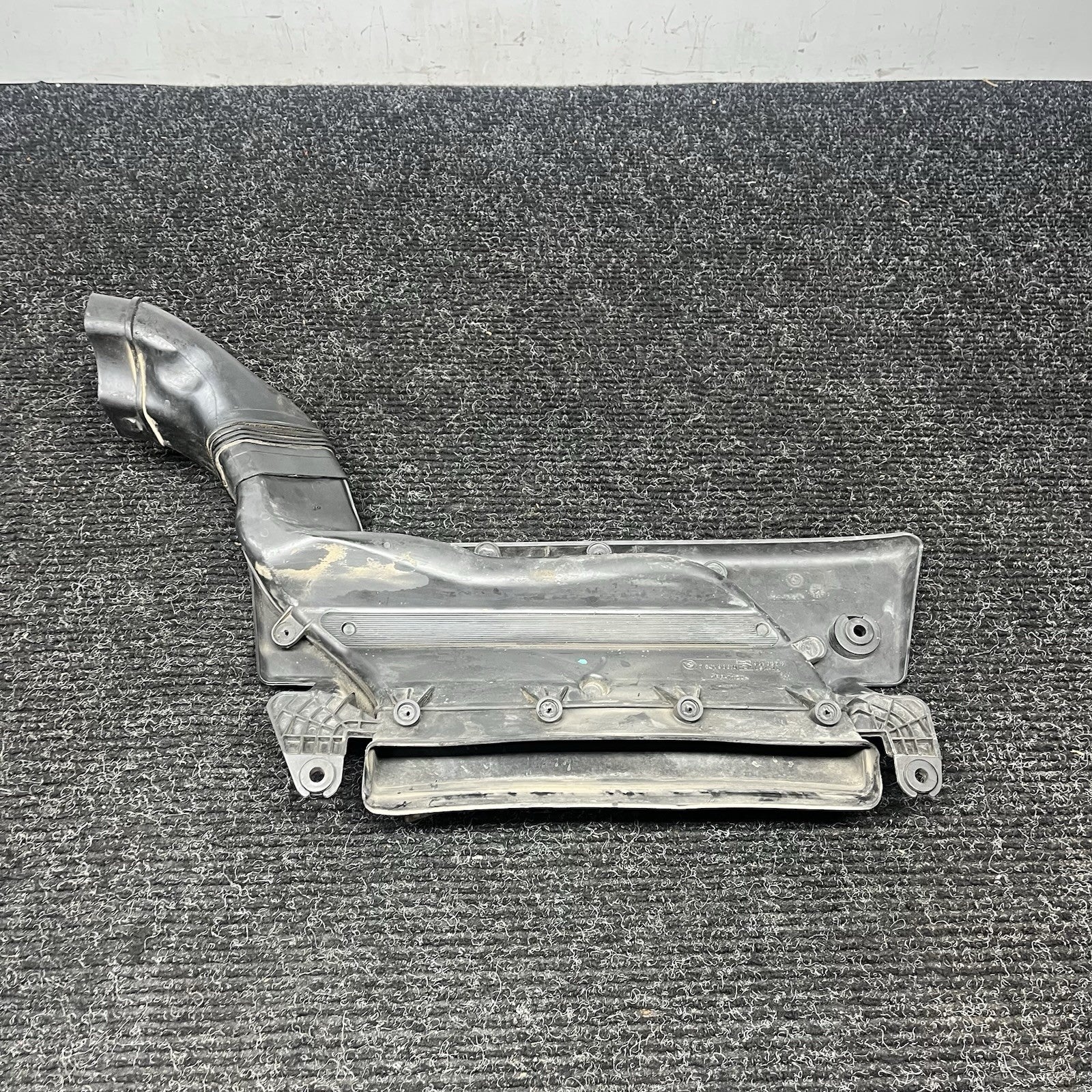 ☑️ 01-06 BMW E46 325i 325ci 330i 330ci 330xi Upper Radiator Air Duct OEM *NOTE*