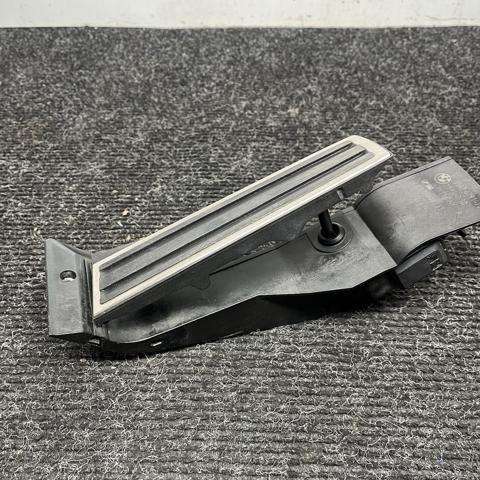 ☑️ OEM BMW E82 E88 E90 E92 E93 335is Accelerator Pedal Module Gas Pedal DCT