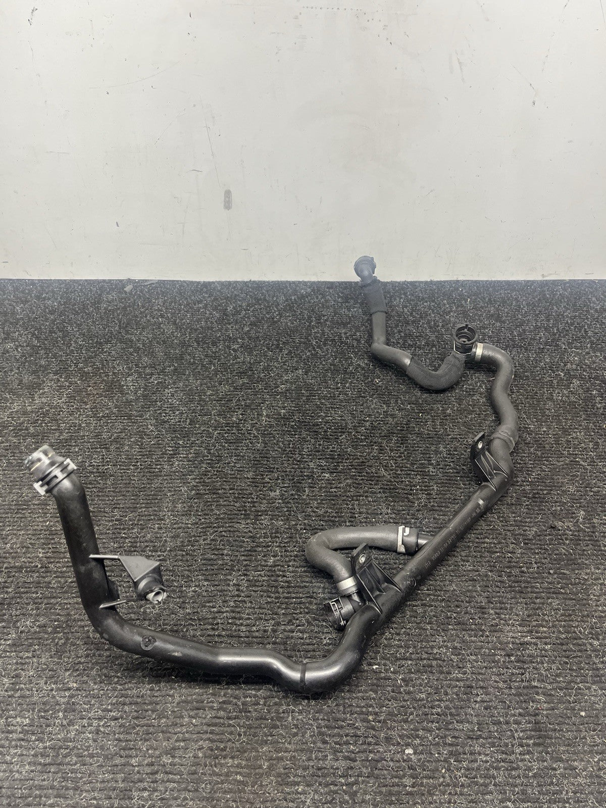 ☑️ OEM BMW E90 E92 E93 N54 RWD AT Thermostat Hose  Coolant Return Pipe Line