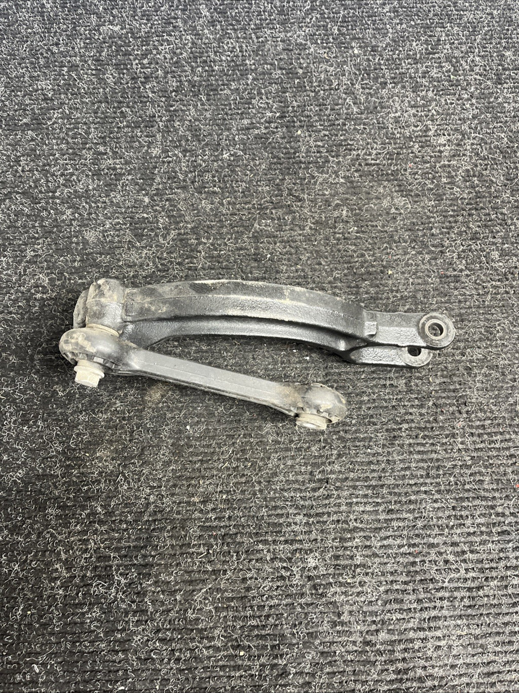 ☑️ 12-18 OEM Audi A6 A7 S6 S7 Front Left Driver Side Strut Fork Mount