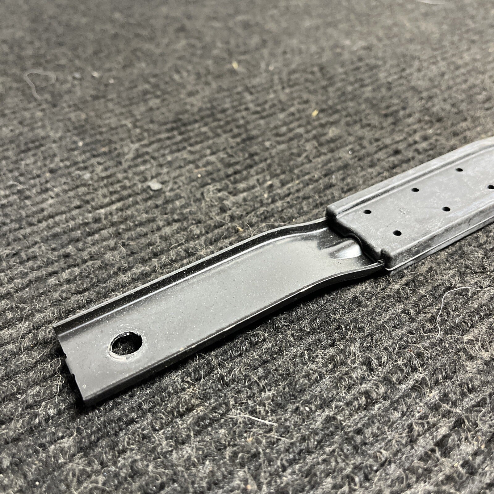 ☑️ 2008-2013 BMW 128i 135i Coupe Battery Protection Bar Bracket Holder Tie OEM