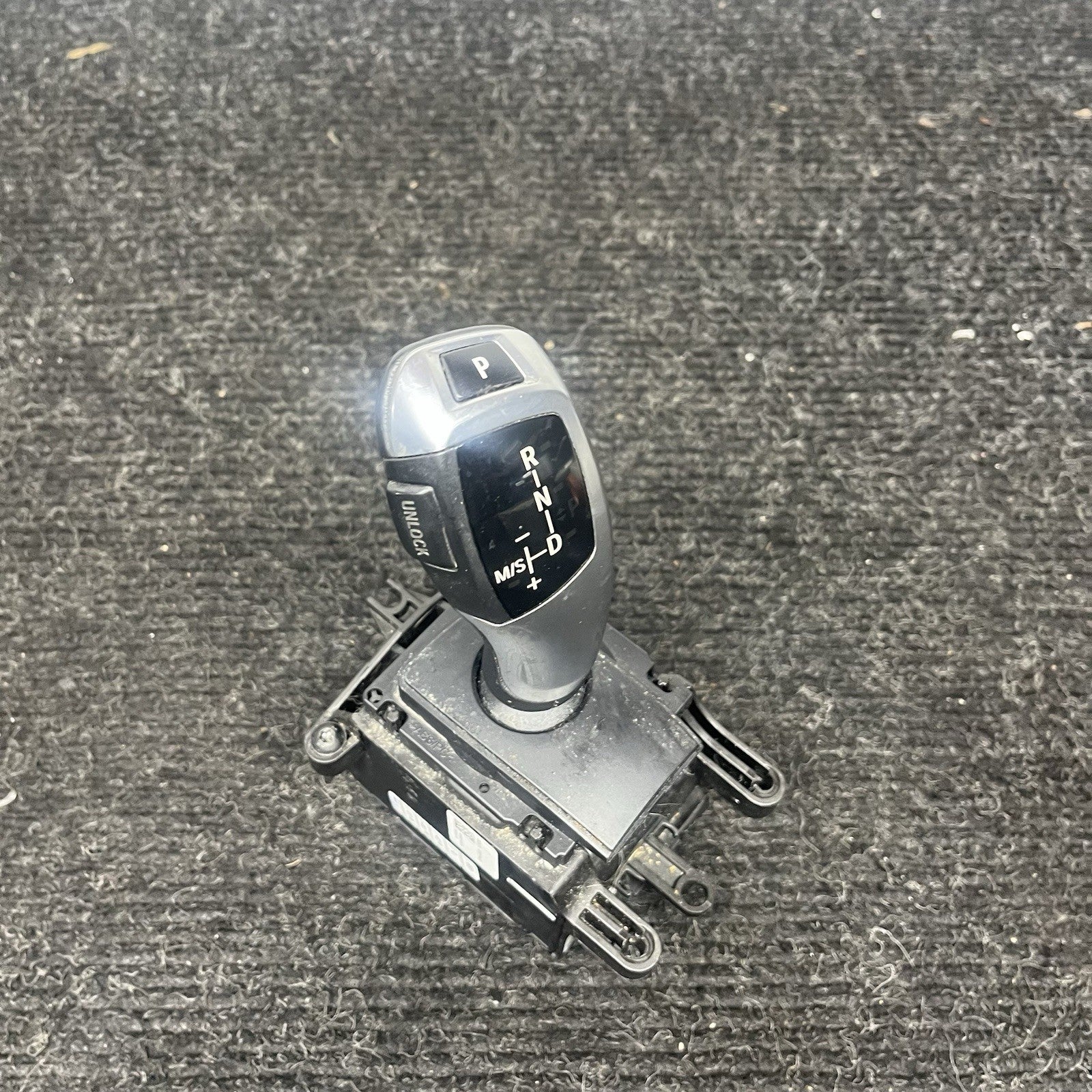 ☑️ 2011 BMW X3 Automatic Gear Shifter Lever Assembly OEM 9253077
