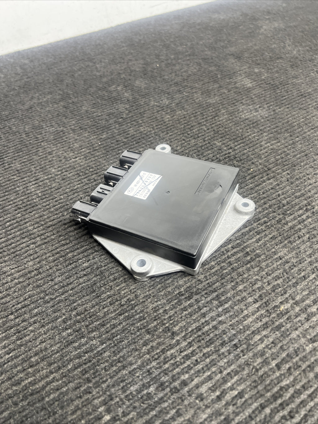 ☑️ 2013 OEM Subaru BRZ Scion FRS fuel injection module 22635-JB000