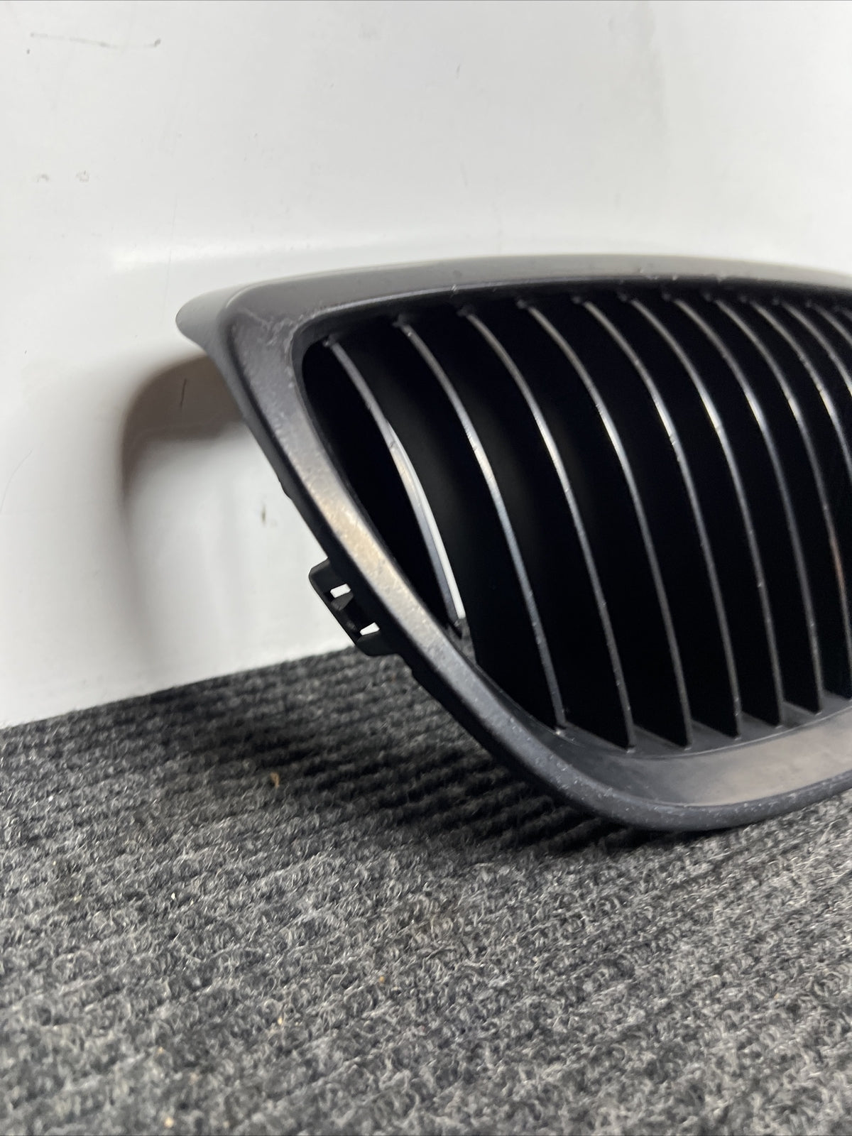 Front Hood Grille Right Passenger Side For BMW OEM# 51137157278 E92 E93 Chrome