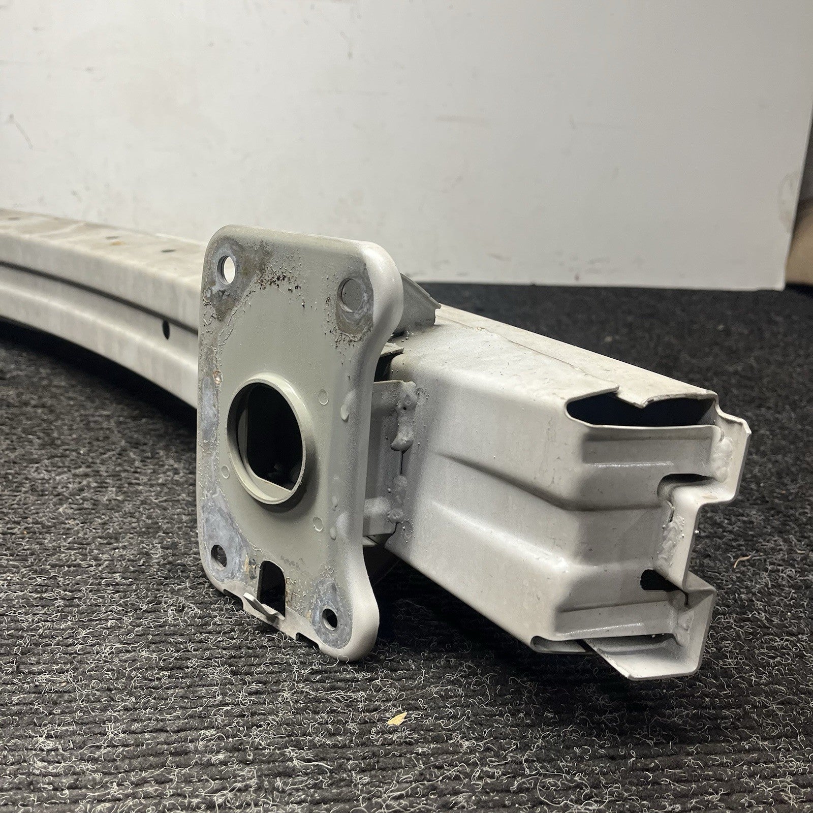 ☑️08-14 SUBARU WRX STI OEM FRONT BUMPER CRASH BAR WHITE GENUINE ASSEMBLY FACTORY