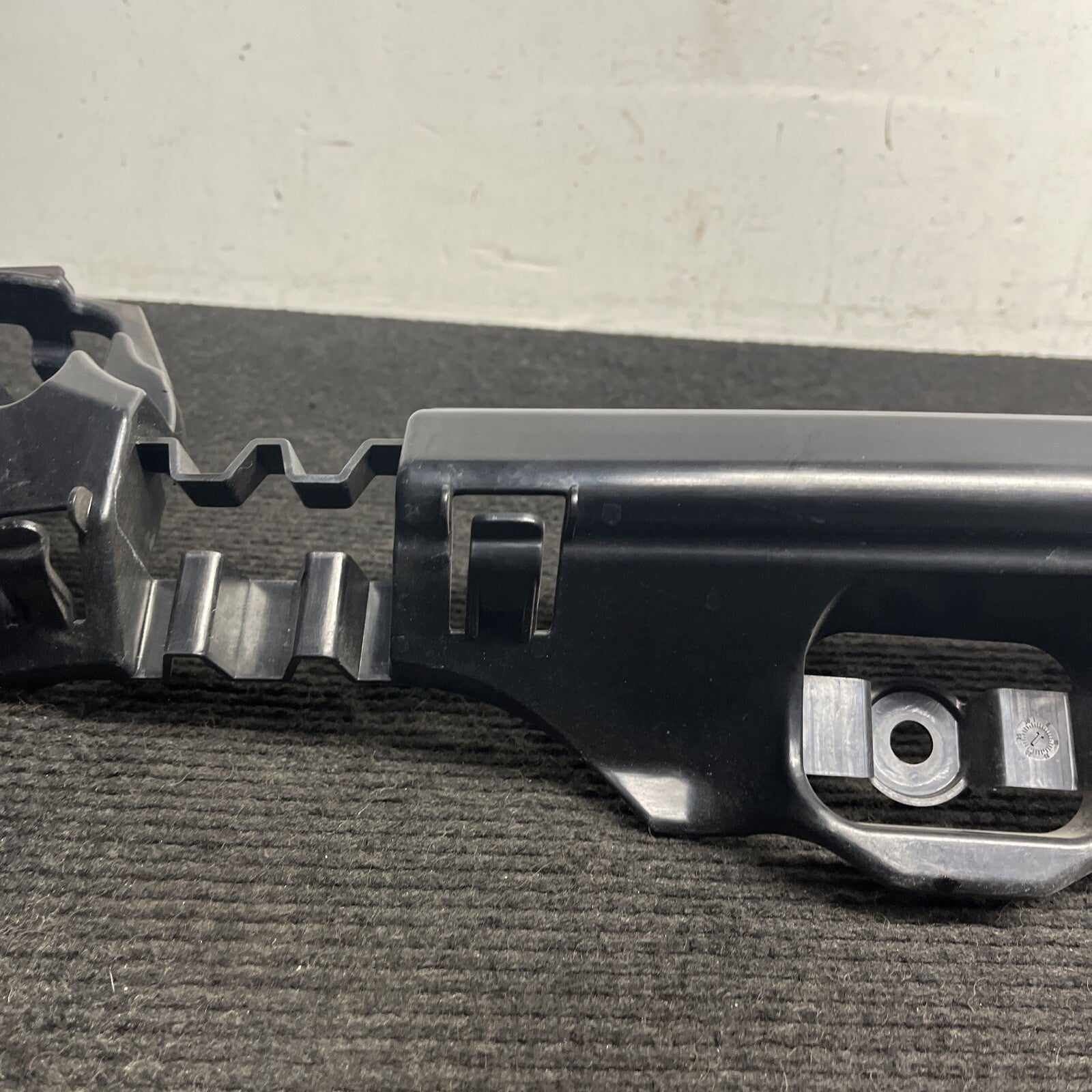 ☑️ OEM BMW 2 SERIES F22 F23 2014-2021 REAR BUMPER BRACKET SUPPORT 7285532