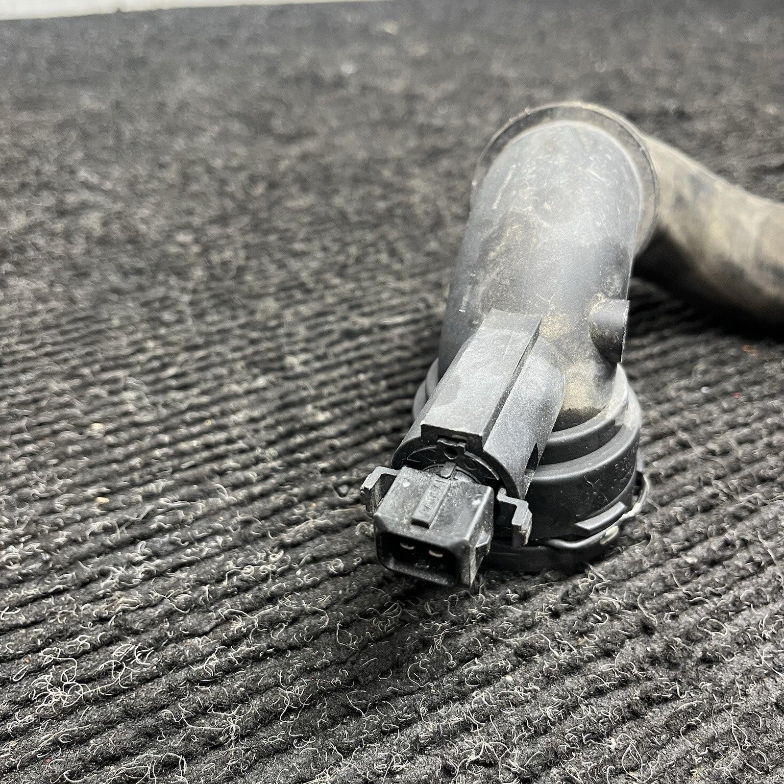 ☑️ 06-10 BMW E90 E91 325i 328i Lower Radiator Hose W Sensor Unit 7533978 OEM