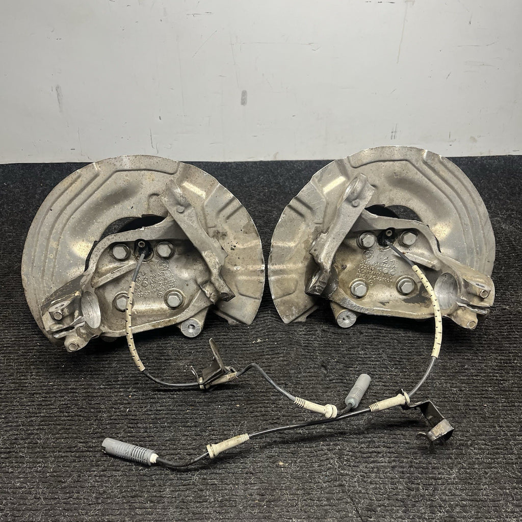☑️ BMW E88 E82 E90 E92 3 Series Front Spindle Knuckle Wheel Hub Bearing Pair OEM