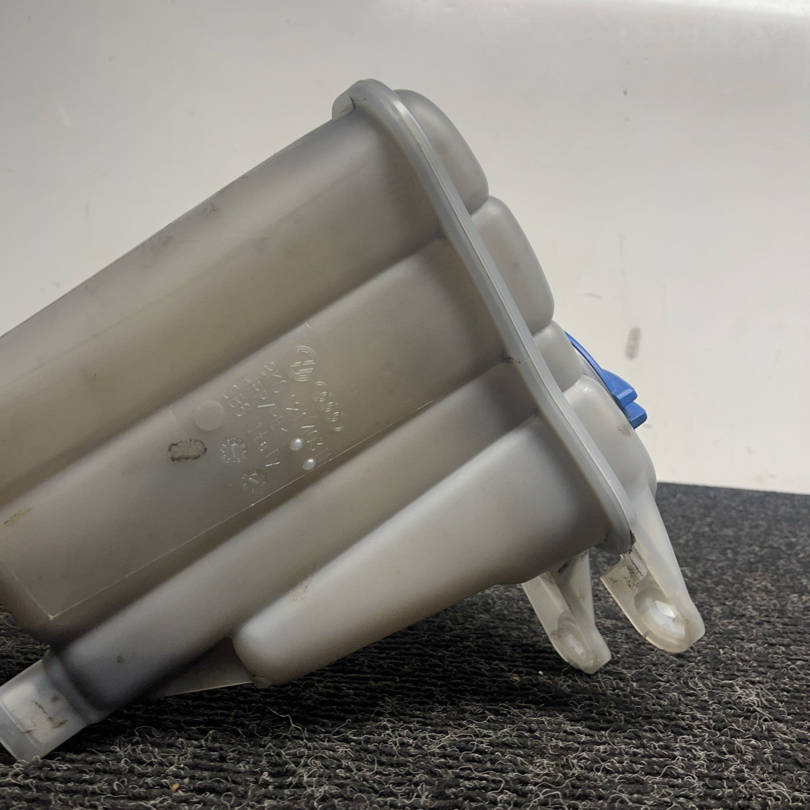 ☑️ 09-16 Audi 2.0T A4 A5 Q5 B8 Coolant Expansion Tank Reservoir Overflow OEM