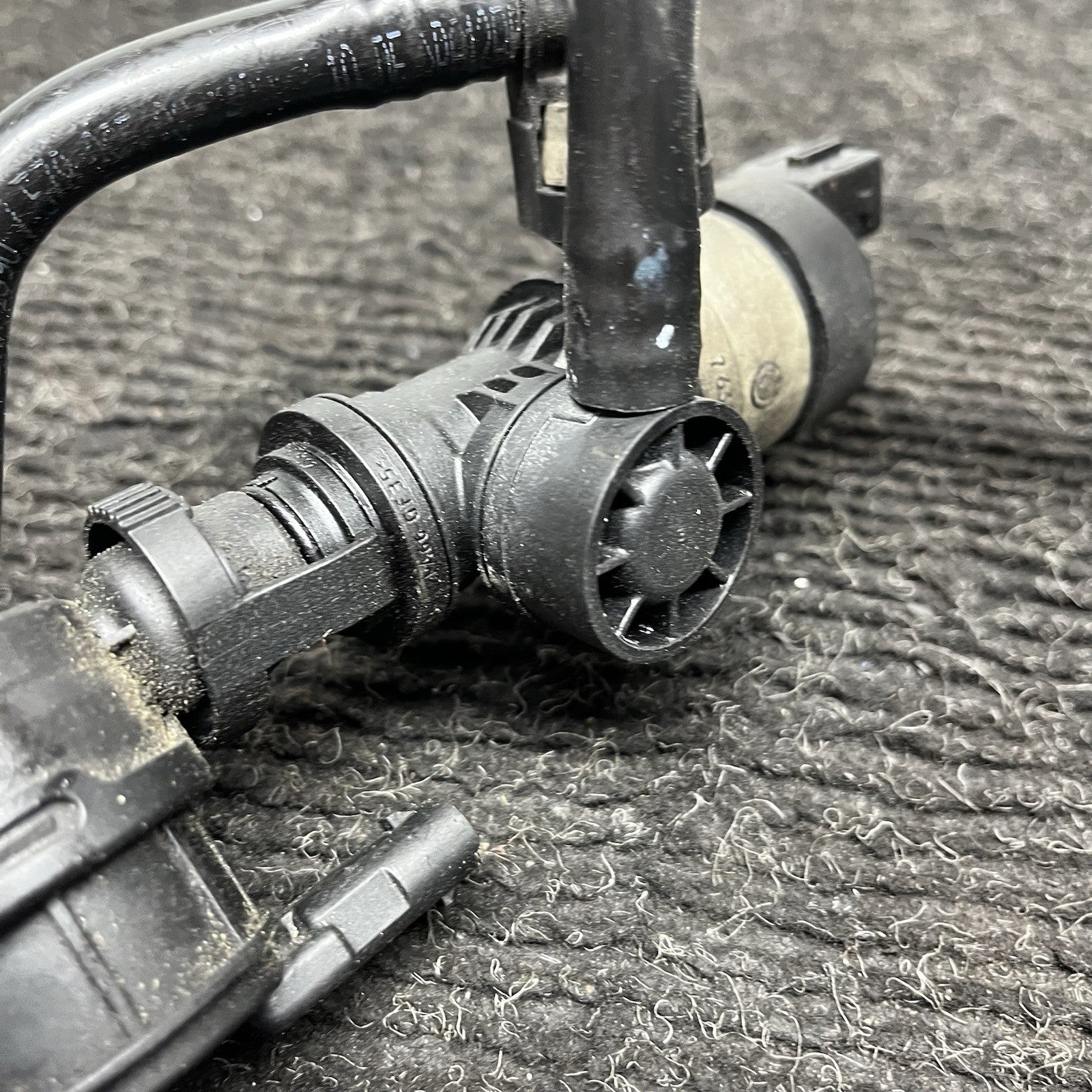 ☑️ Fuel Vent Valve BMW F10 535I X5 E70 35IX Ventilation Valve Fuel 7636158