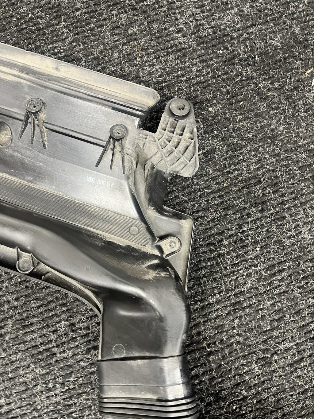 ☑️ 01-06 BMW E46 325i 325ci 330i 330ci 330xi Upper Radiator Air Duct OEM