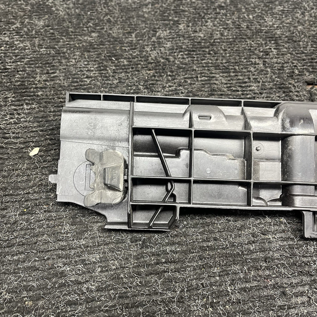 ☑️ BMW E90 Radiator Mount Carrier Left 7524912 OEM 06-11 325 328 330 335 M3