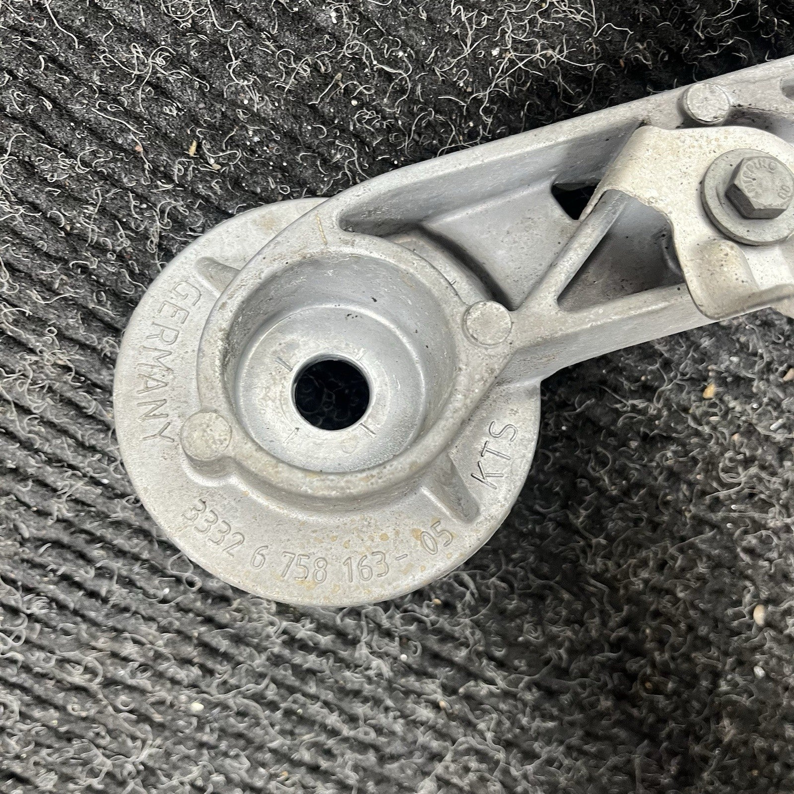☑️ 03-08 BMW Z4 E85 E86 Rear Differential Carrier Bracket SupportRod 6758163 OEM