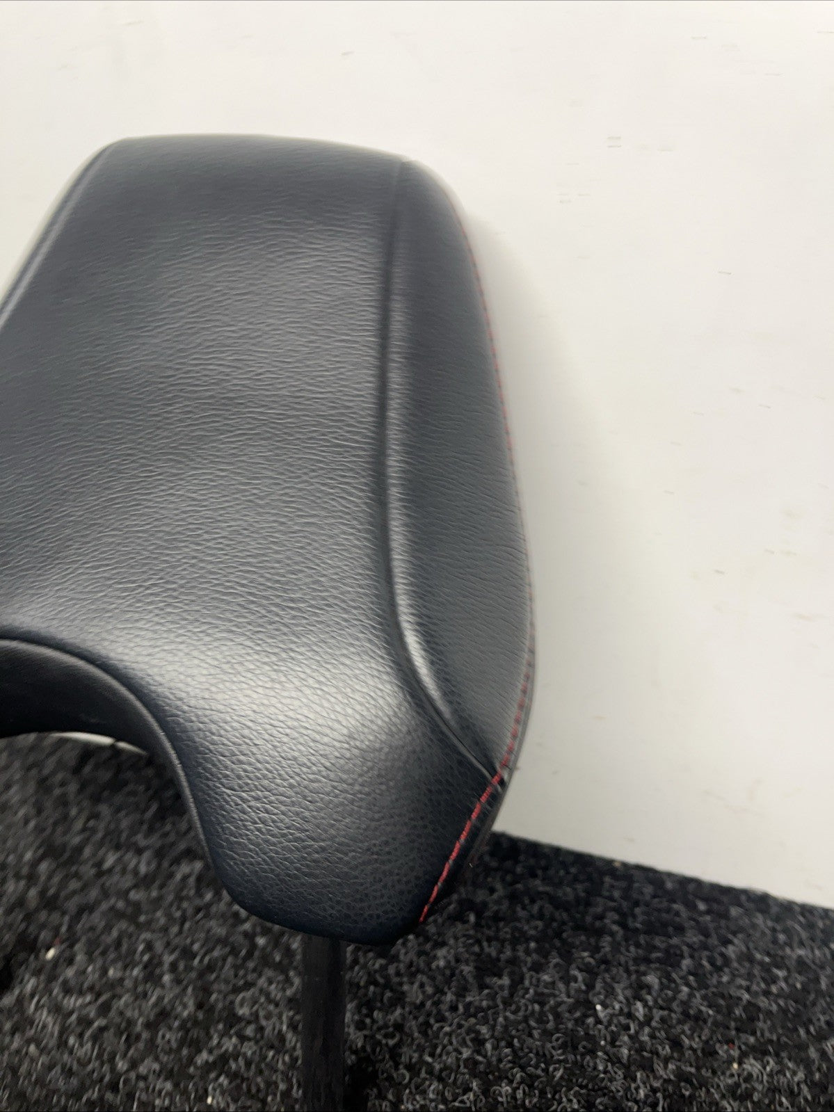☑️ 2013-2018 SCION FRS GT86 FRONT SEAT LEATHER RED STITCH HEAD REST