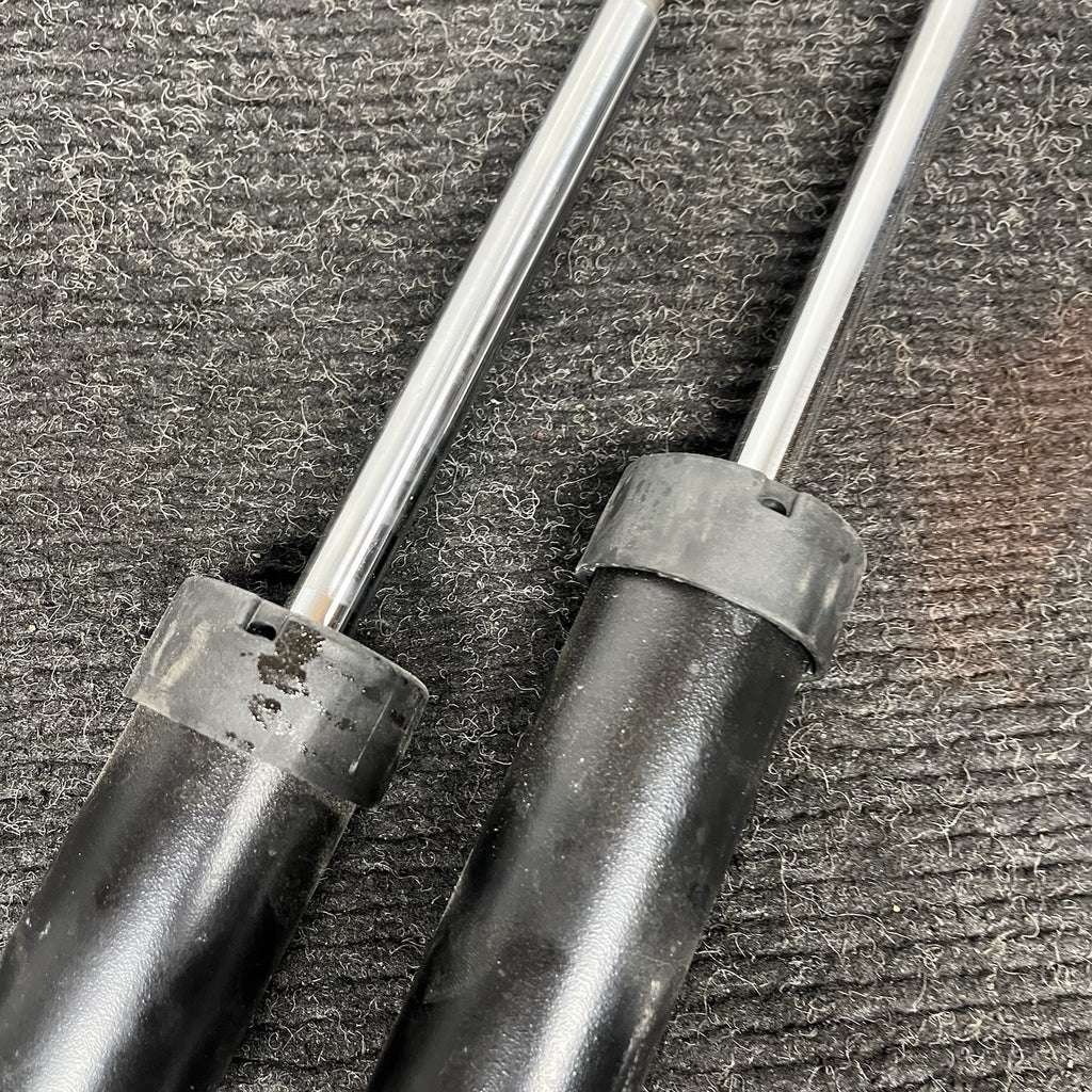 ☑️ BMW E82 E88 E90 E92 128i 135i 328i 328xi 335i Rear Shock Absorber Pair Sachs