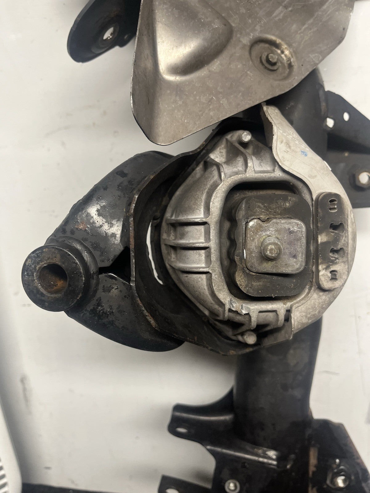 ☑️ 06-13 BMW E90 E92 3 Series Xi AWD Front Axle Crossmember Subframe Support OEM