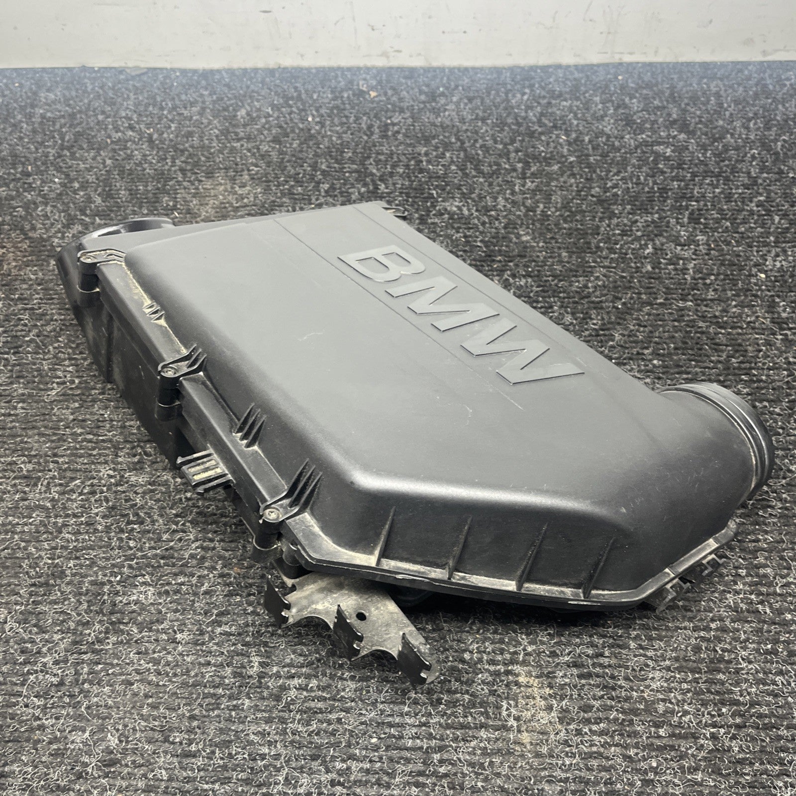 ☑️ Intake Muffler Air Box Cleaner BMW E70 E71 F15 F16 X5 X6 N55 35i OEM