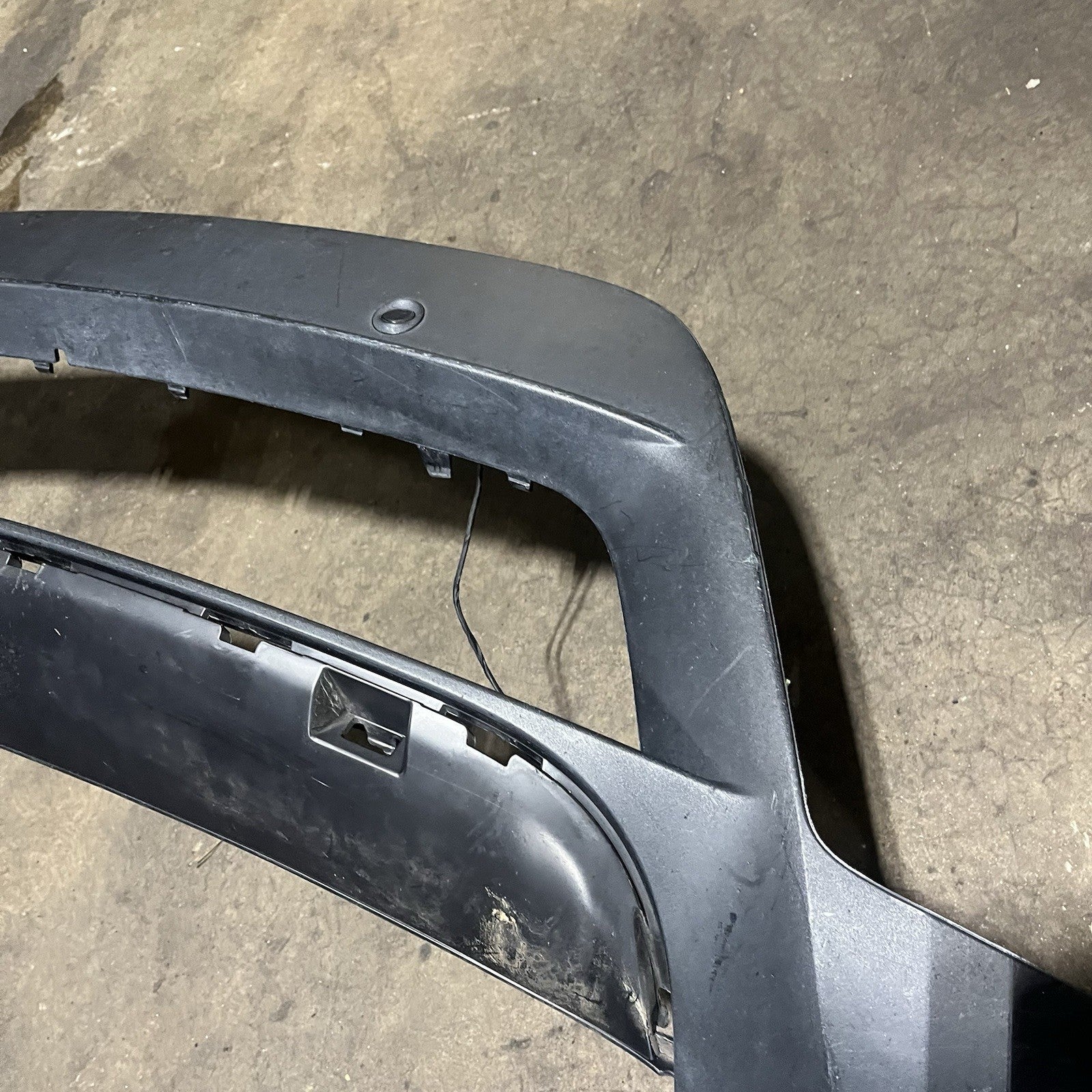 ☑️ 2009-2013 BMW X5 - Front Lower Bumper Valance 7222371