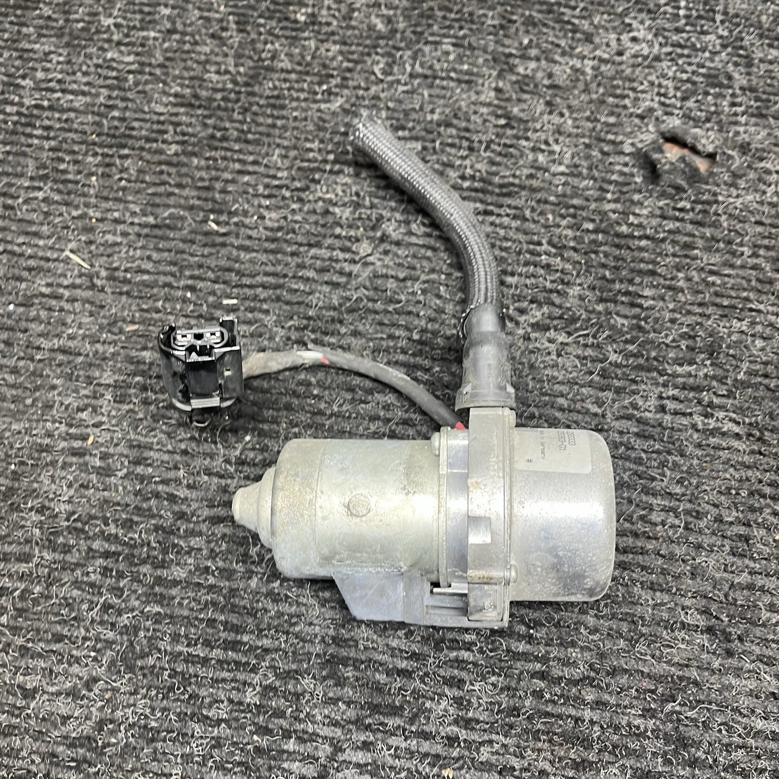 ☑️ 08-13 OEM BMW E90 E92 E93 M3 Engine S65 Brake Booster Vacuum Pump