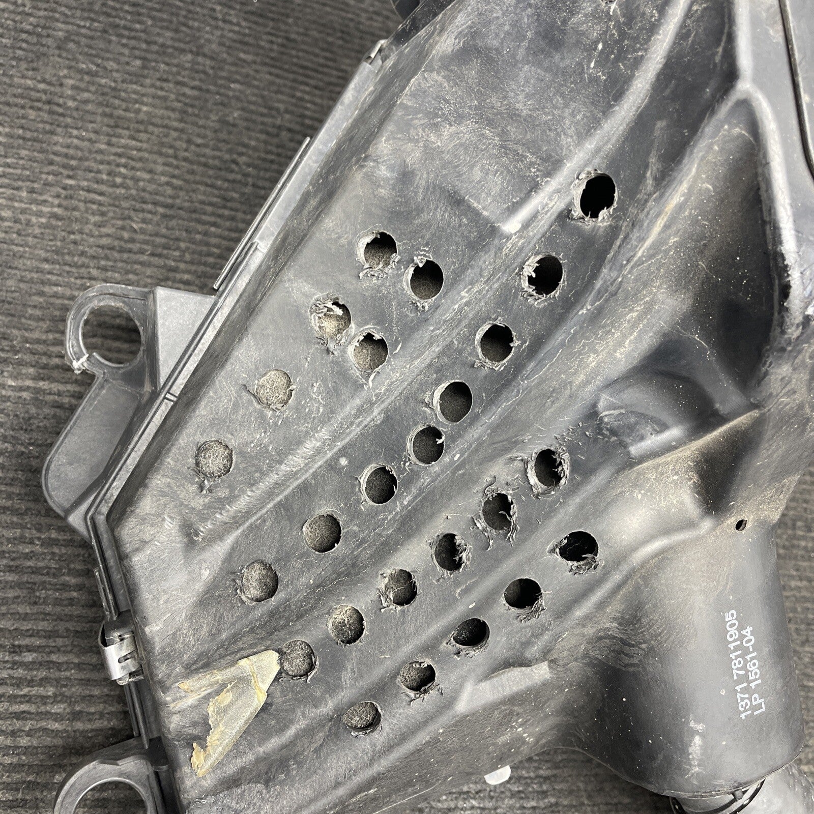 ☑️ 09-11 OEM BMW E90 335d M57 Diesel Engine Air Filter Housing Intake Silencer
